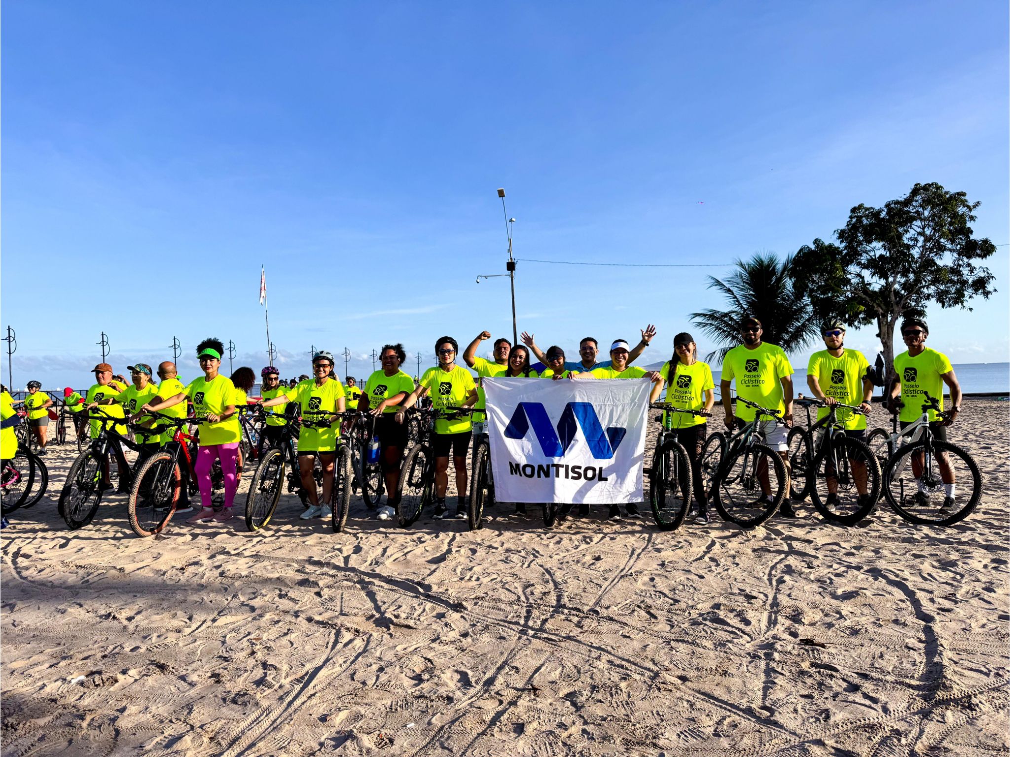 Montisol marca presença em passeio ciclístico realizado pelo SESI no Dia do Trabalhador