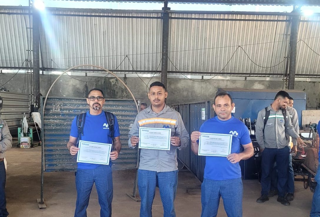 Montisol realiza entrega de certificados de conclusão do treinamento em manutenção e operação de bombas de hidrojato
