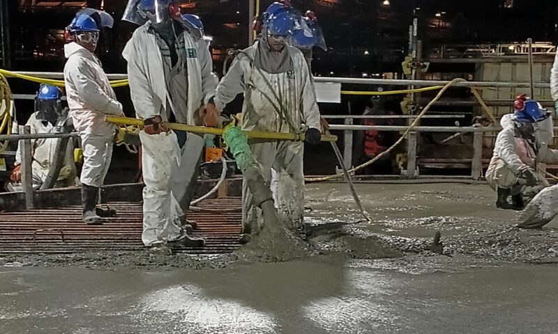 Concretagem da base do reservatório do sistema SPCI marca avanço importante para a segurança operacional da planta